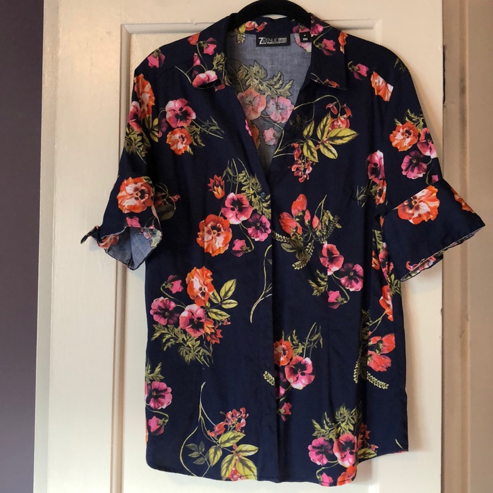 NY&Co button down shirt - size M